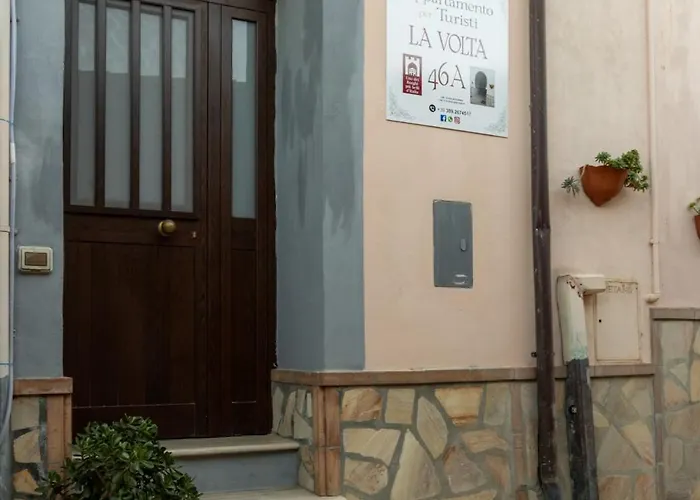 Per Turisti La Volta 46a Santa Severina